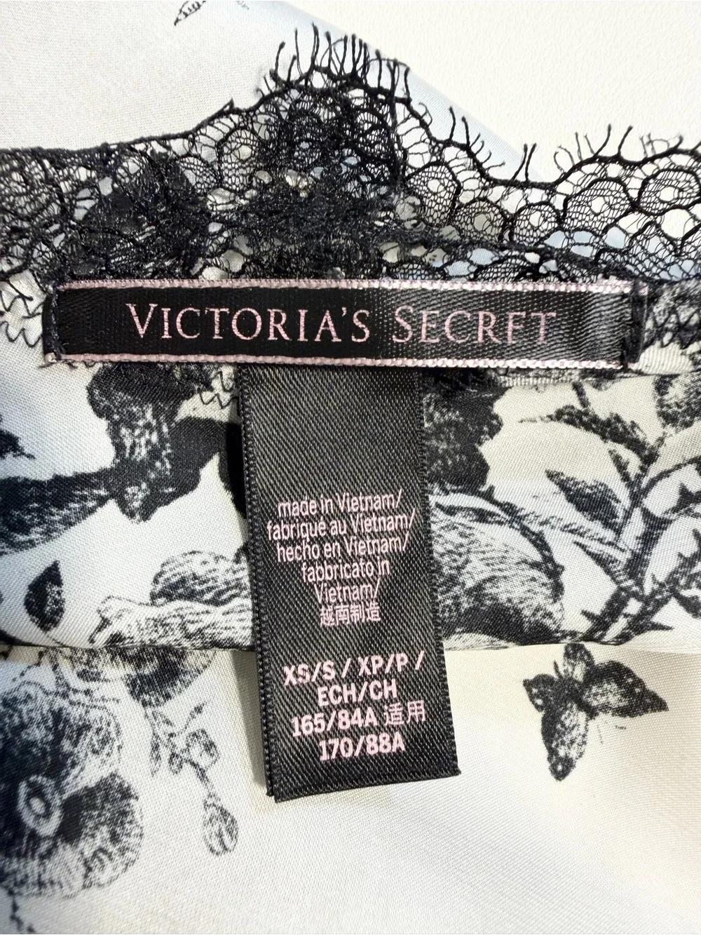 Victorias Secret Hidden Bunny Toile satin robe rabbit butterfly floral black xs